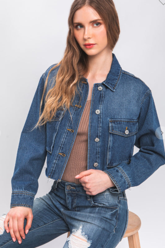 Love Tree Raw Hem Button Up Cropped Denim Jacket
A stylish cropped denim jacket with raw hem detailing, silver buttons, and a classic blue wash.