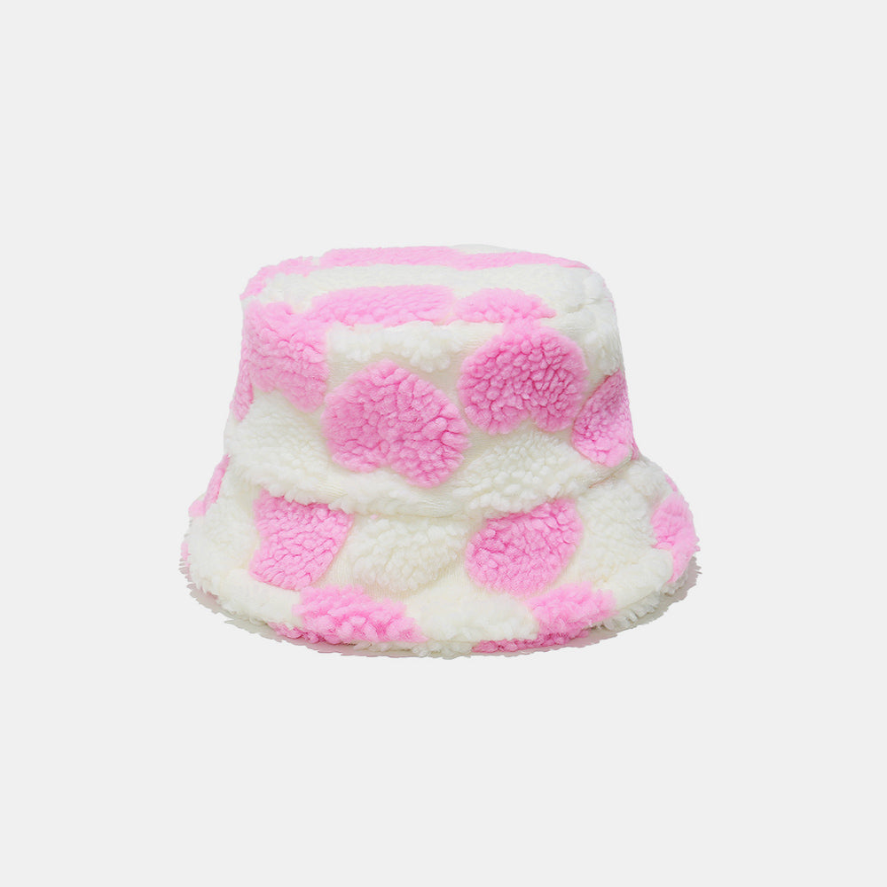 Soft and Stylish Fleece Bucket Hat with Contrast Hearts