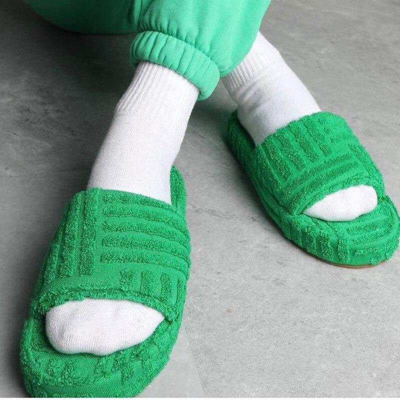 Cozy Green Furry Slippers - Plush Comfort for Leisurely Days