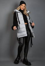 Load image into Gallery viewer, Hooded Puffer Gilet With Webbing Detail (JL2017)