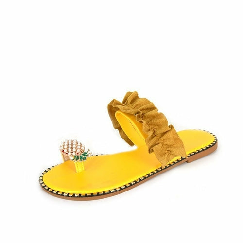 Pineapple-inspired pearl beach slides with casual flat toe design and ruffle accent for women.