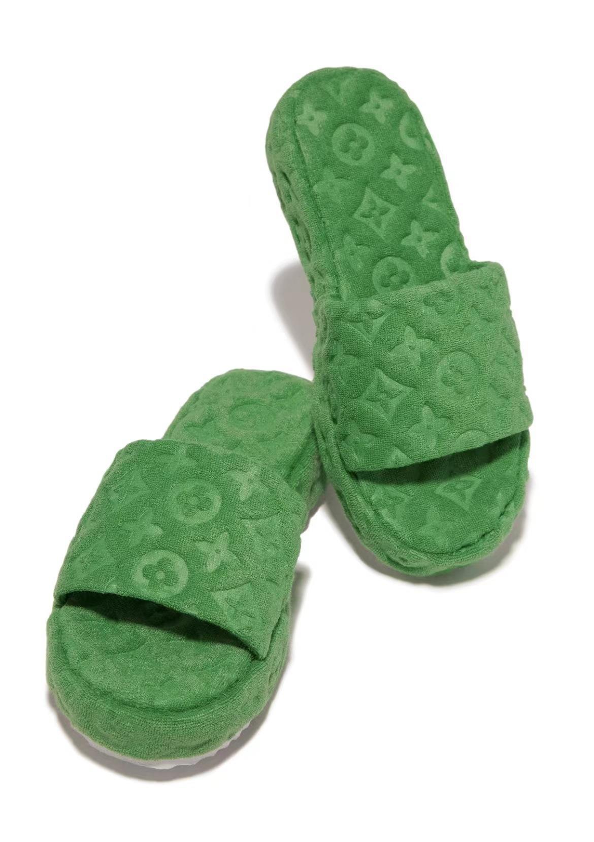 Plush Green Floral Slide Sandals - Soft and comfortable green velvet slippers with a floral pattern, perfect for lounging around the house or adding a cozy touch to any outfit.