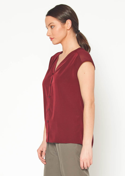 Women's Basic Sleeveless V Neck Button Top In Burgundy