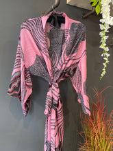 Load image into Gallery viewer, Pink Zizzi Kimono